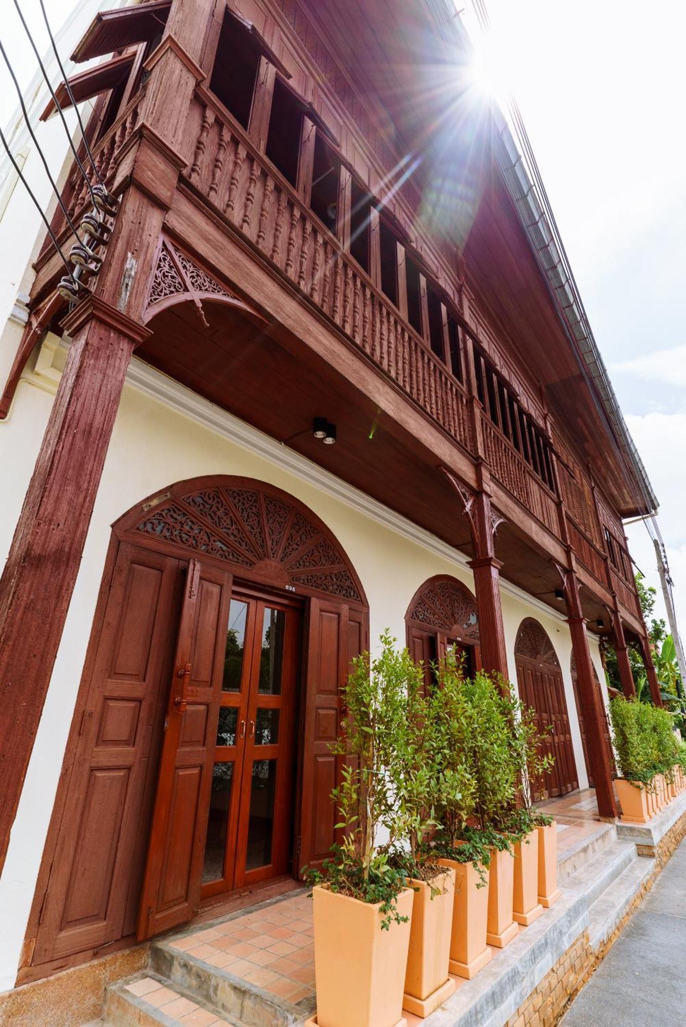 Fong Lee Cc Hotel Lampang Ngoại thất bức ảnh